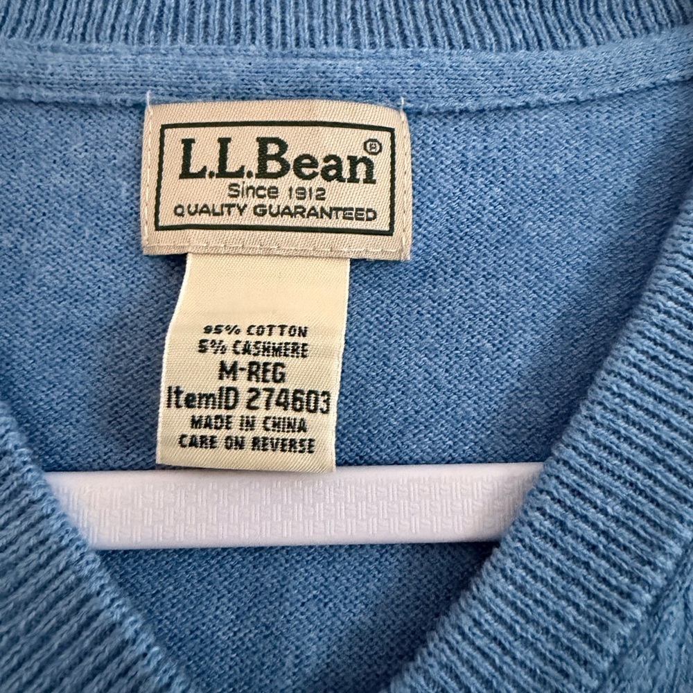 L.L. Bean Cotton Cashmere Blend Vneck sweater - Picture 4 of 4
